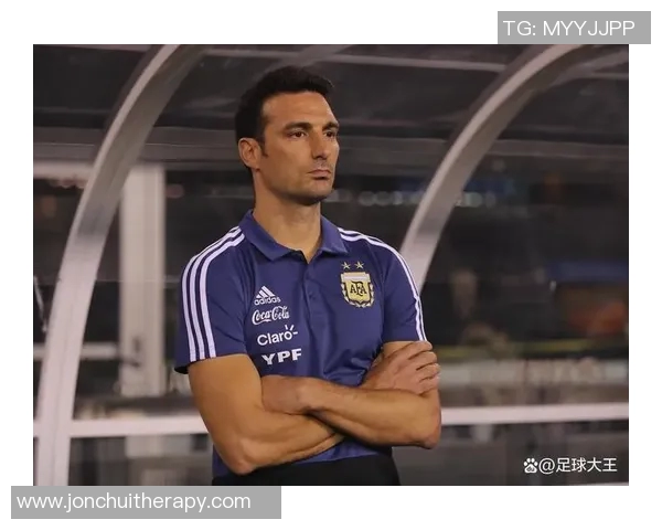 阿根廷队对决前瞻分析:战术布局与关键球员的影响探讨 阿根廷队对决前瞻分析:战术布局与关键球员的影响探讨