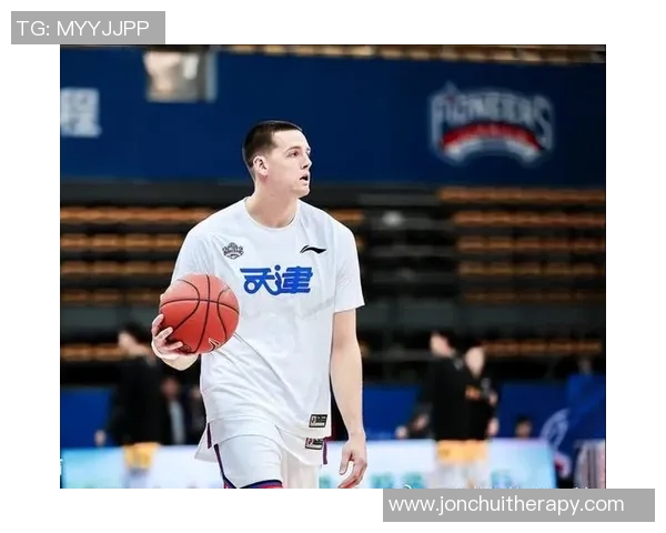 大卫-詹姆斯：重返CBA赛场，再次展现传奇风采