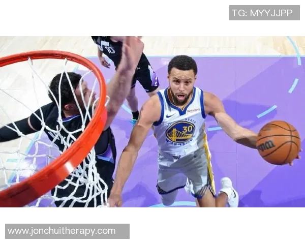 勇士主场惨败马刺，遭遇两连败！球迷失望情绪高涨