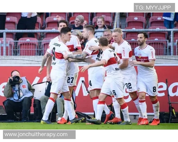 斯图加特主场豪取胜利,横扫弗赛堡,取得重要胜利 斯图加特主场豪取胜利,横扫弗赛堡,取得重要胜利